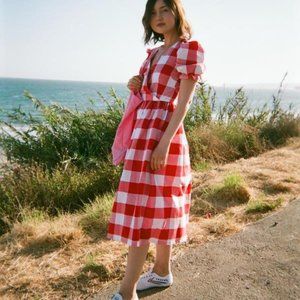 Topanga dress Lisa Says Gah With Red and white Gin